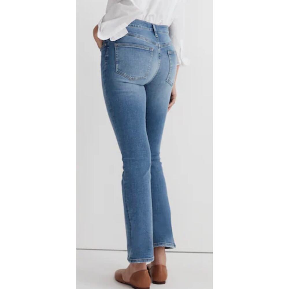 Madewell Mid Rise Kick Out Cropped Jeans with Patch Pockets in Size 28 - Picture 3 of 9